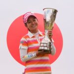 Ai Miyazato con su trofeo. Foto: Tristan Jones/LET