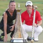 Rory McIlroy celebra junto a Caroline Wozniacki su victoria en la Race to Dubai y el DP World Tour Championship: Foto ACTION IMAGES