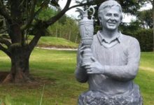 UN AÑO SIN SEVE: La familia colocó un busto de Seve