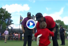 Tiger, muy cariñoso con su hijo tras el éxito (VIDEO)