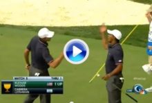 Curiosa la celebración de Tiger Woods y Matt Kuchar (VÍDEO)