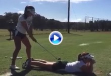 Las colombianas del equipo de golf de South Florida crean tendencia con este «delicado» golpe (VÍDEO)