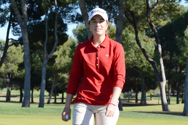 Luna Sobrón camina con paso firme en Escorpión. Foto: OpenGolf.es