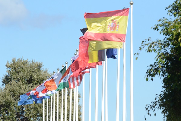 Banderas al viento en Valderrama. Foto OpenGolf.es