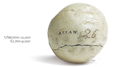 Bola feathery fabricada por Alan Robertson alrededor de 1840, uno de los lotes de la colección de Jaime Ortiz Patiño, que se subastó en CHRISTIE'S en Mayo de 2012, con un precio de salida estimado entre 5.700€ y 9.000€