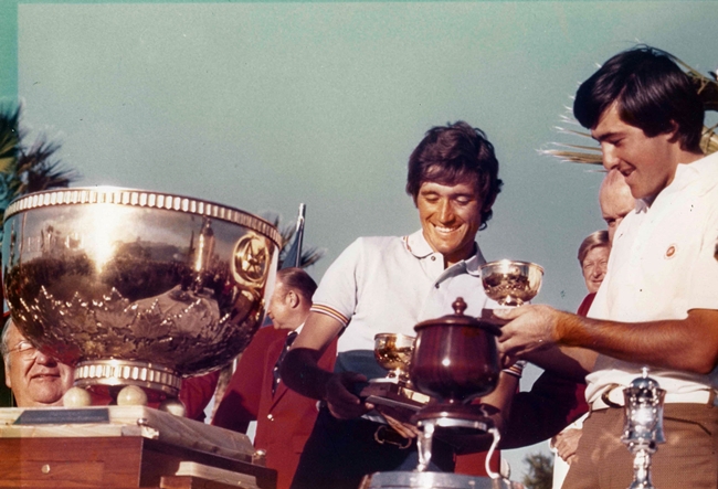 Manolo Piñero y Seve Ballesteros. Primera victoria española en la Copa del Mundo de Golf 1976 en Palm Springs (California) 