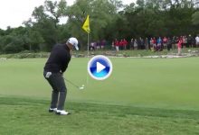 El Golf es duro: Cauley penaliza y se deja el liderato tras tocar la bola cuando estaba en el aire (VÍDEO)