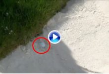 El Golf es duro: Paul Casey no pudo sacar la bola del bunker, era un golpe -casi- imposible (VÍDEO)