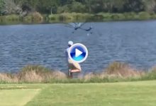 Un amateur tiró todos sus palos al agua tras una jornada de crispación sobre la hierba (VÍDEO)