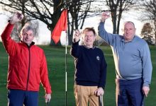 ¡Increíble! 3 jugadores de golf ingleses hacen Hoyo en Uno en la misma bandera y en el mismo día