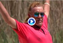La divertida reacción de Jiménez tras esta mágica sacada de bunker en el Senior PGA Champ. (VÍDEO)