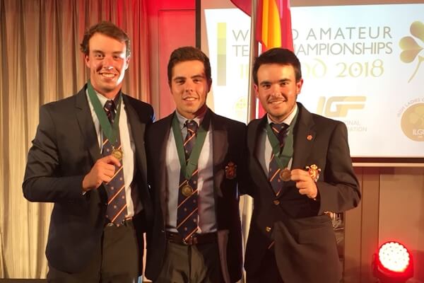 Víctor Pastor, Alex del Rey y Ángel Hidalgo lucen su medalla de bronce conquistada en Irlanda