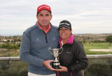 Víctor Casado, campeón de España de Profesionales Senior por la puerta grande en Alenda Golf