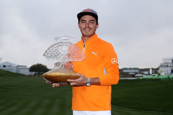 19 02 03 Rickie Fowler campeón en Phoenix Open