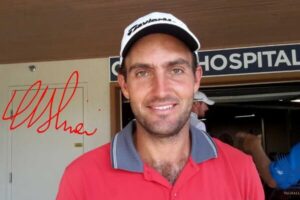 Edoardo Molinari firma