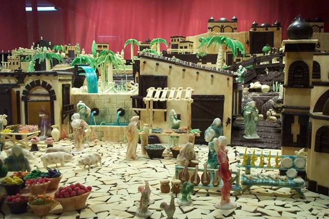 En Rute (Córdoba) se hace cada año por Navidad un belén fundido en chocolate