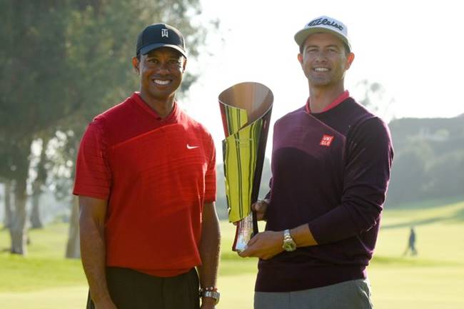 Tiger Woods y Adam Scott. Foto @PGATour