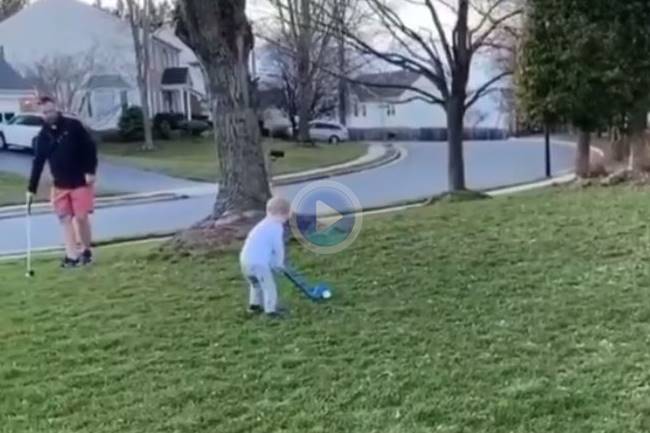 Niño dos años swing