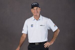 Jim Furyk posa para un retrato tras el anuncio de su Premio Payne Stewart en 2016. Foto Ryan Young-PGA Tour)