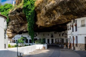 Setenil de las Bodegas, El Mundo,