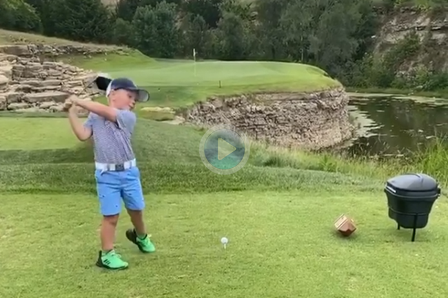 Niño 3 años swing driver