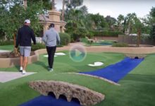 Joel Dahmen (PGA) y Brian Urlacher (NFL) jugaron unos hoyos en el Augusta National ¡¡de Mini Golf!!