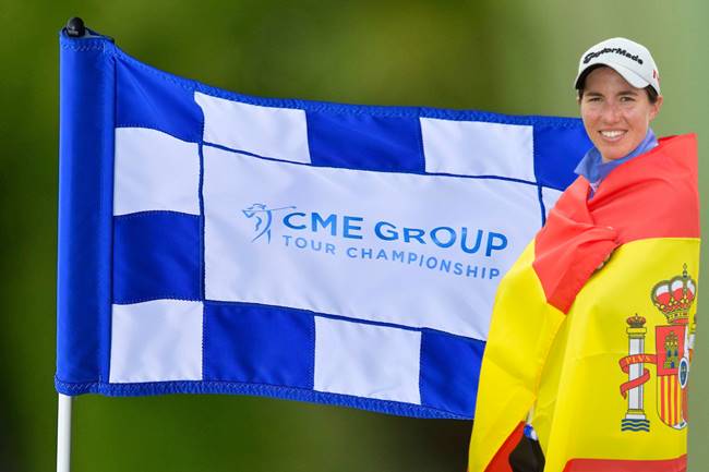 Bandera CME Group Tour Championship con Carlota Ciganda