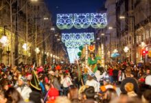 Andalucía se engalana para dar la bienvenida a la Navidad, donde la luz y el color ocupan su espacio