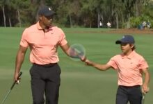 El Golf es muy fácil cuando lo lleva a cabo la familia Woods: Charlie inicia y continúa y Tiger remata