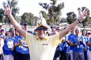 Miguel Ángel Jiménez Campeón Cologuard Classic casco