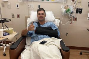 Bryson DeChambeau operación muñeca