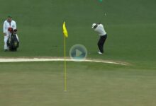 Maravilloso Flop Shot de Tiger Woods en el hoyo 7 de Augusta con el que pudo salvar el problema