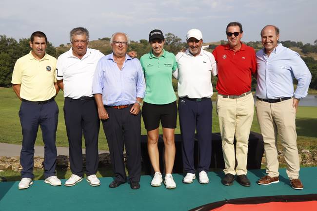 Foto familia en el Homenaje Seve Ballesteros