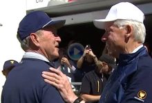 Bill Clinton y George Bush aparecieron en el tee del 1 de la Presidents ¿Sería posible en nuestro país?