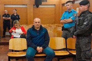 Ángel Cabrera en el banquillo. Foto @Salta_Va1