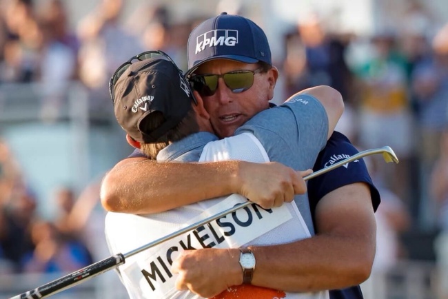 Phil Mickelson, Tim Mickelson, Abrazo,