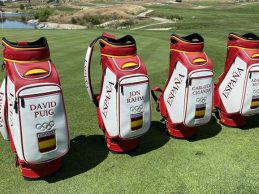 Así lucen las bolsas del equipo olímpico español de golf que estará en los juegos de París 2024
