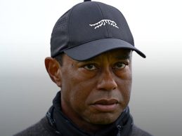Tiger Woods vive un día para olvidar en Royal Troon y, salvo milagro, se despedirá de The Open