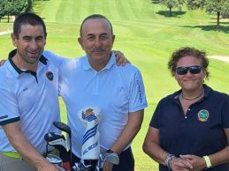 La PGA refuerza sus relaciones internacionales en un encuentro con el ministro de Turismo de Turquía