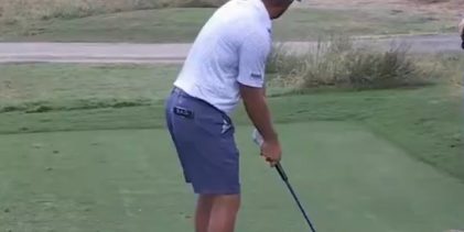 DeChambeau estuvo muy cerca de salir del par 3 del hoyo 8 con un Hoyo en Uno en el bolsillo