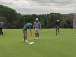 Todo el mundo habla en el Open de España de Jon… y del viento. La velocidad de los greenes, reducida