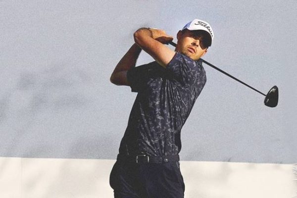 Un jugador es multado en el DP World Tour por juego lento en su primera vuelta como profesional