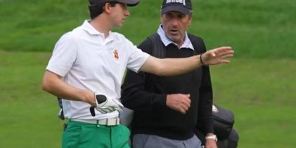 José María Olazábal, caddie de lujo de su sobrino Joseba Torres en la final de la Escuela del DPWT