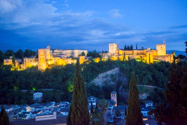 La Alhambra también emerge como destino de ensueño en esta época invernal en Andalucía