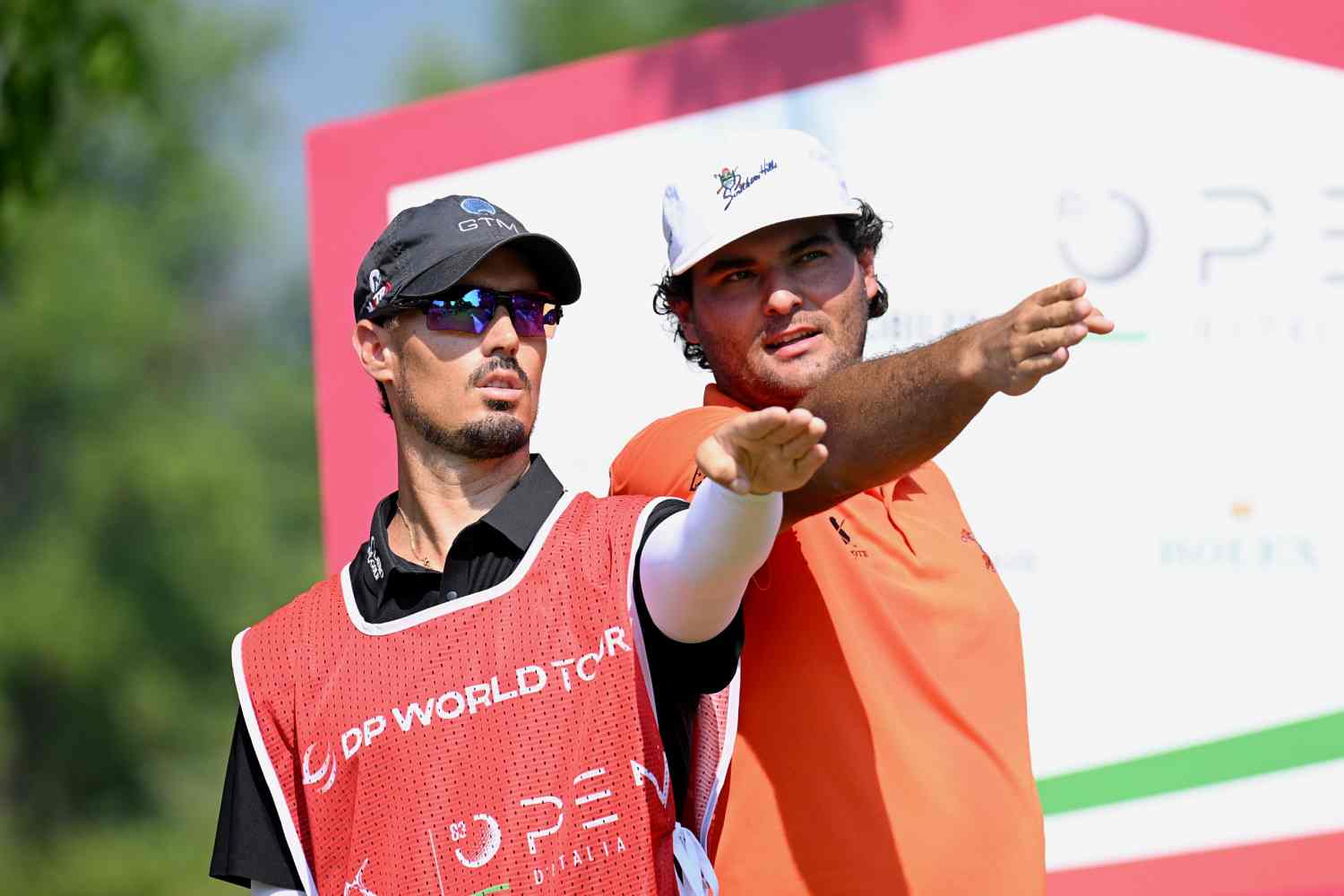 Italian Open, Eugenio Chacarra, Ángel Ayora, El dinero no da la felicidad pero..., 