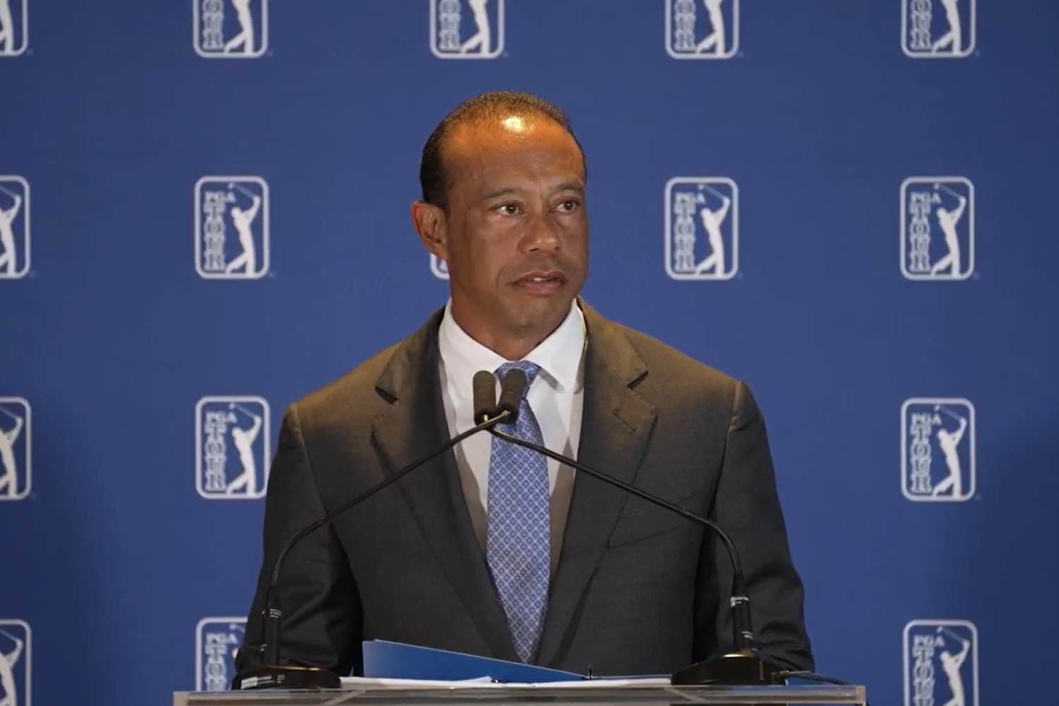Tiger Woods aparición Travelers